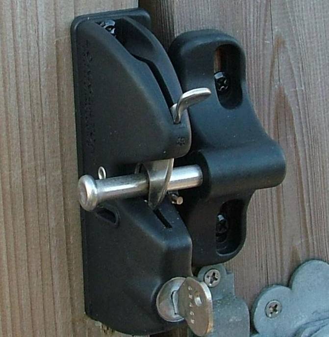 1-way Gate Latch