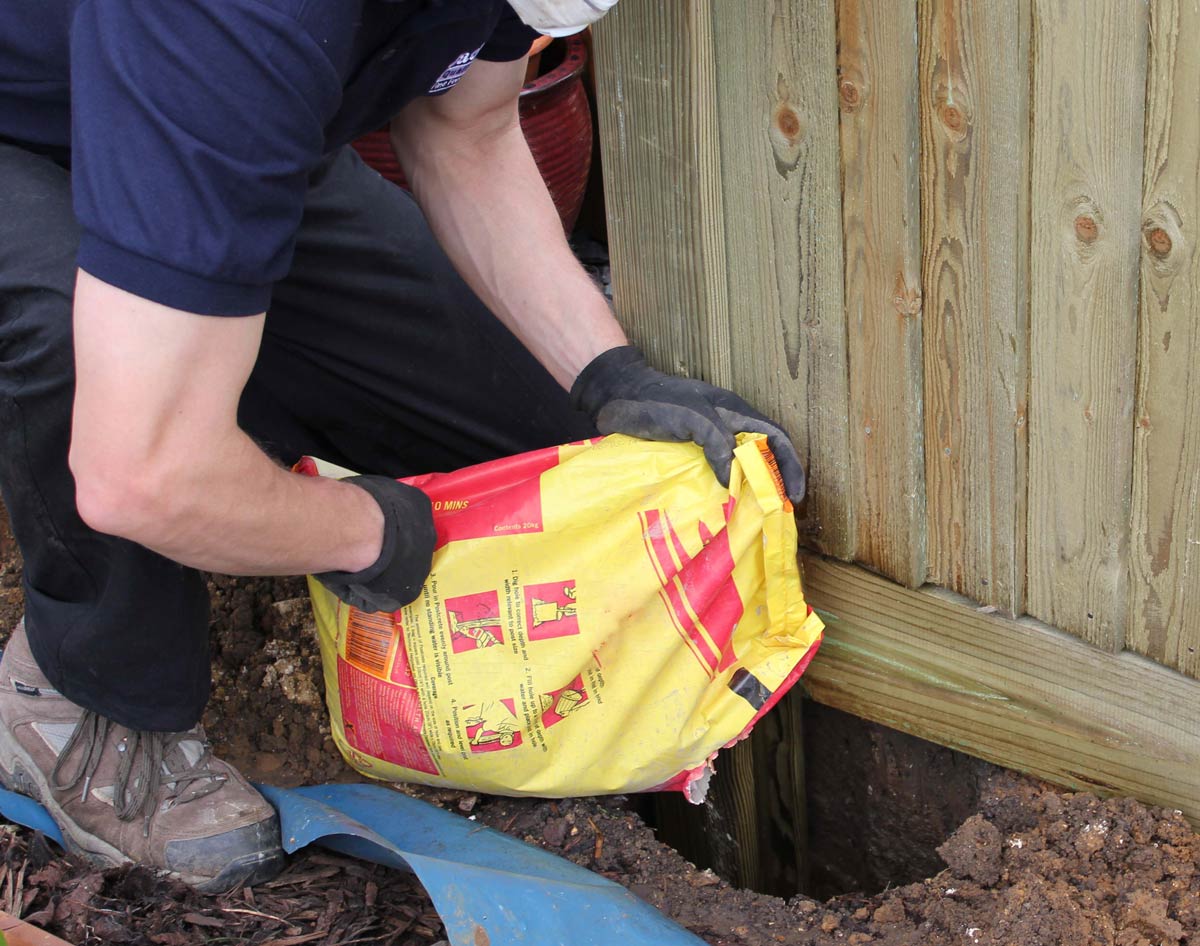 Post Fixing Mix 20kg Jacksons Fencing