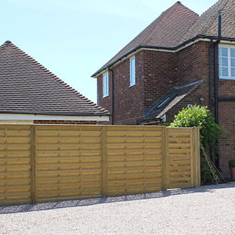 Hit and miss fencing